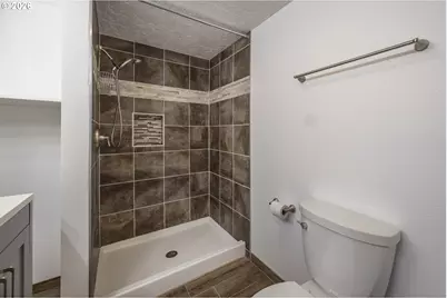 1842 NE 19th St, Lincoln City, OR 97367 - Photo 23