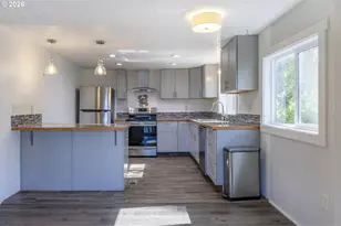 1842 NE 19th St, Lincoln City, OR 97367 - Photo 13