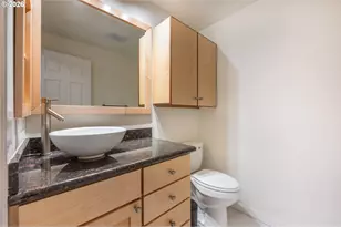 2330 SE Brookwood Ave, Hillsboro, OR 97123 - Photo 31