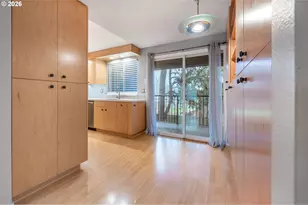 2330 SE Brookwood Ave, Hillsboro, OR 97123 - Photo 13