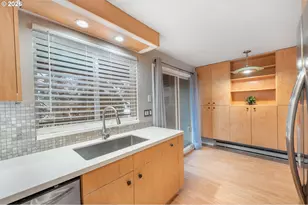 2330 SE Brookwood Ave, Hillsboro, OR 97123 - Photo 19