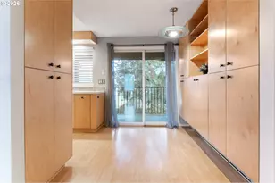 2330 SE Brookwood Ave, Hillsboro, OR 97123 - Photo 11