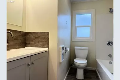 1740 W Broadway, Eugene, OR 97402 - Photo 19