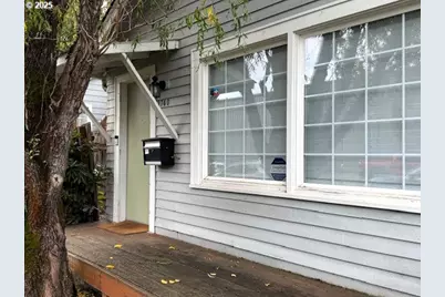 1740 W Broadway, Eugene, OR 97402 - Photo 9