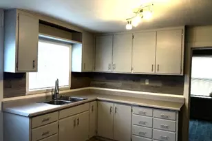 1740 W Broadway, Eugene, OR 97402 - Photo 15