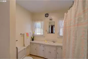 3647 Duane St, Astoria, OR 97103 - Photo 13