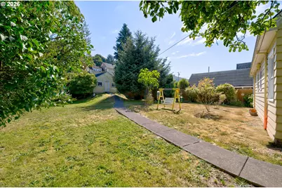 3647 Duane St, Astoria, OR 97103 - Photo 25