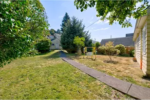 3647 Duane St, Astoria, OR 97103 - Photo 25
