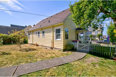 3647 Duane St, Astoria, OR 97103 - Photo 27