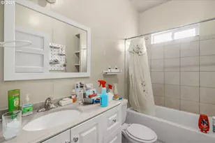 1212 Morrow Rd, Medford, OR 97504 - Photo 9