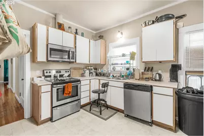 1212 Morrow Rd, Medford, OR 97504 - Photo 11