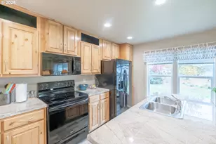 34505 Riverside Dr, Albany, OR 97321 - Photo 5