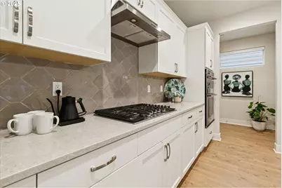 8549 SW 176th Ave, Beaverton, OR 97007 - Photo 3