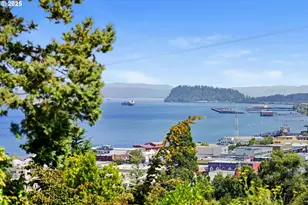 558 4th St, Astoria, OR 97103 - Photo 5