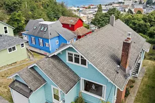 558 4th St, Astoria, OR 97103 - Photo 3