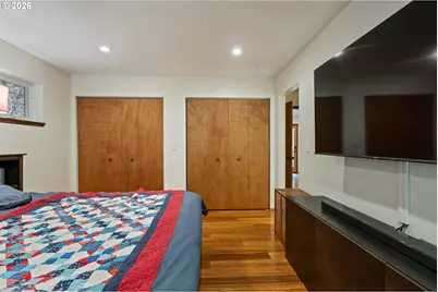 6415 SW Terwilliger Blvd, Portland, OR 97239 - Photo 13