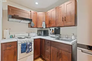 6415 SW Terwilliger Blvd, Portland, OR 97239 - Photo 27