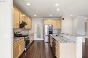 1190 Peascod Dr, Eugene, OR 97402 - Photo 13