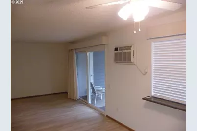 10955 SW Meadowbrook Dr #14, Portland, OR 97224 - Photo 17