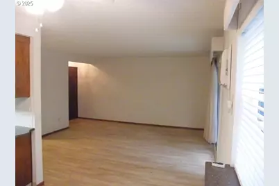 10955 SW Meadowbrook Dr #14, Portland, OR 97224 - Photo 7