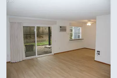 10955 SW Meadowbrook Dr #14, Portland, OR 97224 - Photo 5