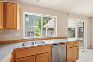 1348 Manzana St, Eugene, OR 97404 - Photo 11
