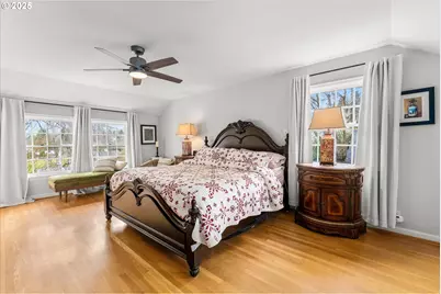 1250 SW Englewood Dr, Lake Oswego, OR 97034 - Photo 23