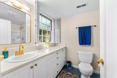 1250 SW Englewood Dr, Lake Oswego, OR 97034 - Photo 27