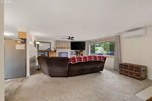 430 N 6th St, Harrisburg, OR 97446 - Photo 11