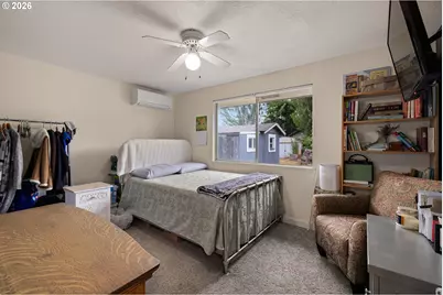 430 N 6th St, Harrisburg, OR 97446 - Photo 19