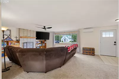 430 N 6th St, Harrisburg, OR 97446 - Photo 9