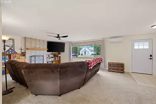 430 N 6th St, Harrisburg, OR 97446 - Photo 9