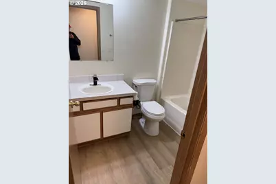 11722 SE Ankeny St, Portland, OR 97216 - Photo 5