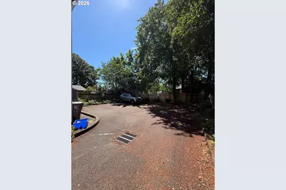 11722 SE Ankeny St, Portland, OR 97216 - Photo 3