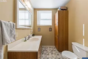 1111 SW Levens St, Dallas, OR 97338 - Photo 9