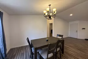 152 NE Scofield Ave, Roseburg, OR 97470 - Photo 17
