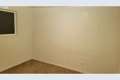 945 N 4th St, Aumsville, OR 97325 - Photo 11