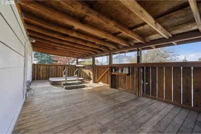 415 SE 94th Ave, Portland, OR 97216 - Photo 39