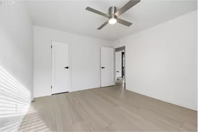 415 SE 94th Ave, Portland, OR 97216 - Photo 27