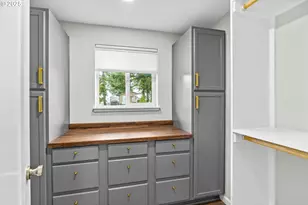 27862 Green Oaks Dr, Eugene, OR 97402 - Photo 17