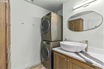 27862 Green Oaks Dr, Eugene, OR 97402 - Photo 29