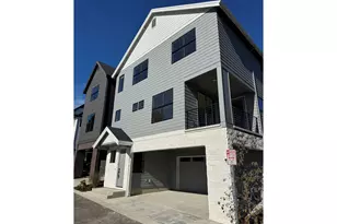 6028 SW 18th Dr, Portland, OR 97239 - Photo 1