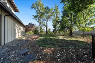 1196 Southridge Wy, Roseburg, OR 97470 - Photo 43
