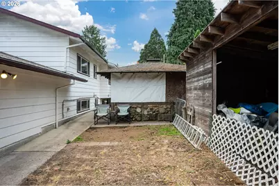 819 SE 136th Ave, Portland, OR 97233 - Photo 37