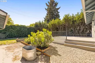 2122 SE Ellis St, Portland, OR 97202 - Photo 23