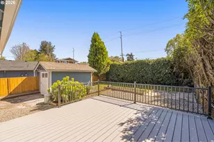 2122 SE Ellis St, Portland, OR 97202 - Photo 21