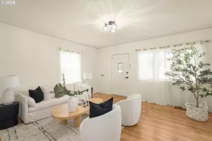 2122 SE Ellis St, Portland, OR 97202 - Photo 5