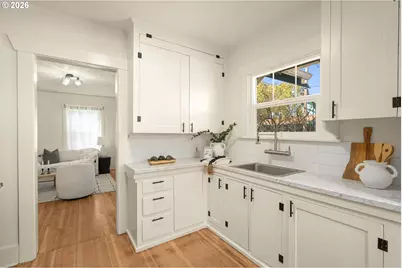 2122 SE Ellis St, Portland, OR 97202 - Photo 13