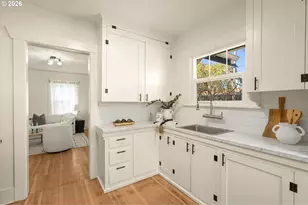 2122 SE Ellis St, Portland, OR 97202 - Photo 13