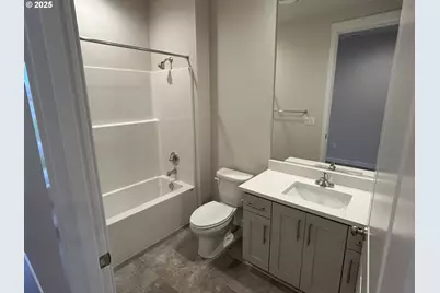 704 Magnolia Ave #43, Woodburn, OR 97071 - Photo 5